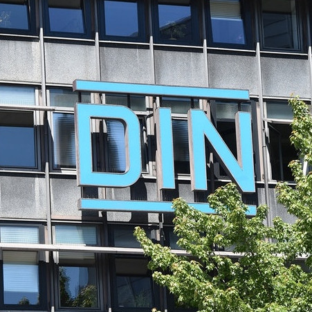 deutsches-institut-fuer-normung-e-v-din-100__v-img__16__9__xl_-d31c35f8186ebeb80b0cd843a7c267a0e0c81647
